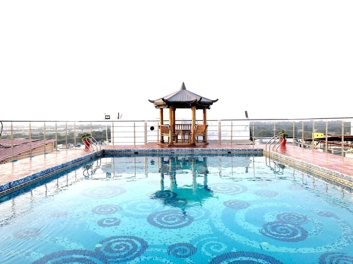City Lounge Resort